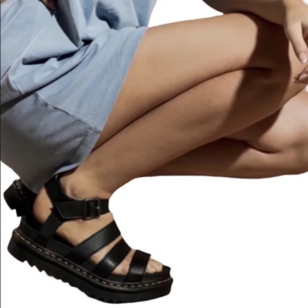 Sincerely Jules Daring Womens Black Platform Creeper Sandal Chunky Heels